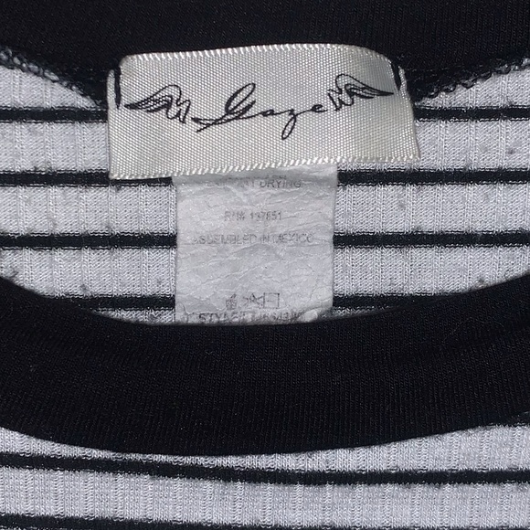 Sage black and white top - Picture 3 of 3